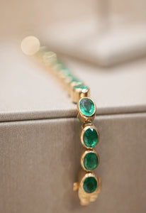 Oval Emerald Bezel Bracelet