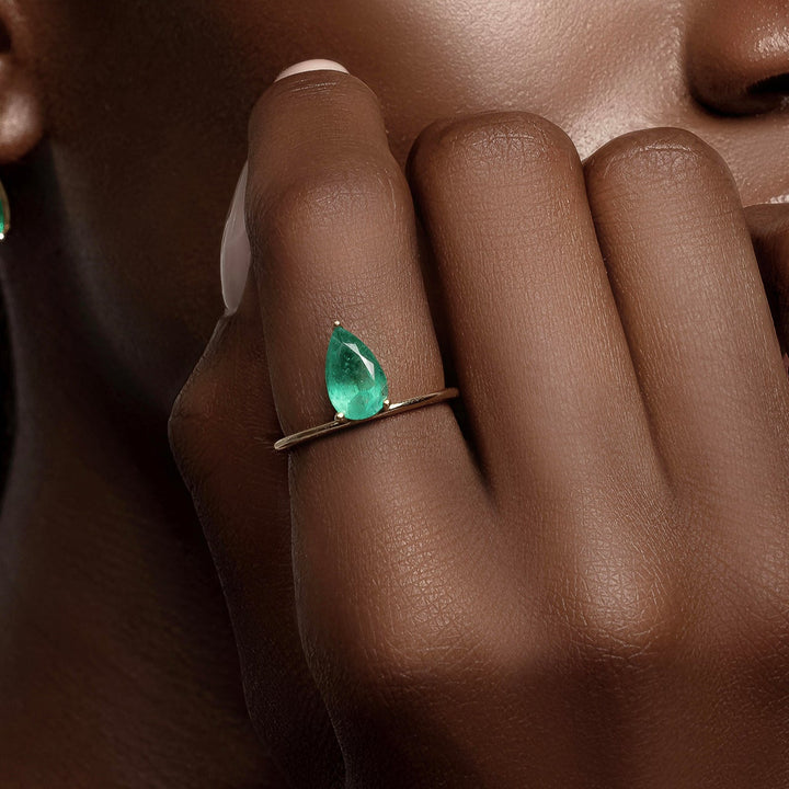 Pear Emerald Ring